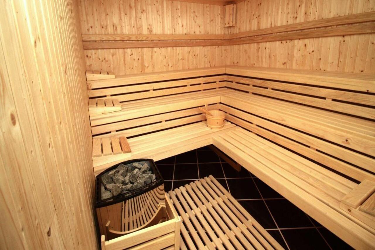 Hotel International Prishtina & Spa Приштина Экстерьер фото