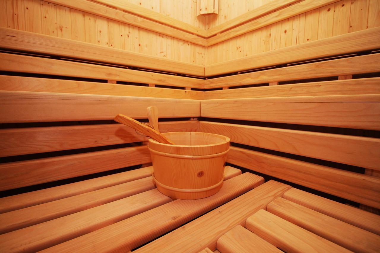Hotel International Prishtina & Spa Приштина Экстерьер фото