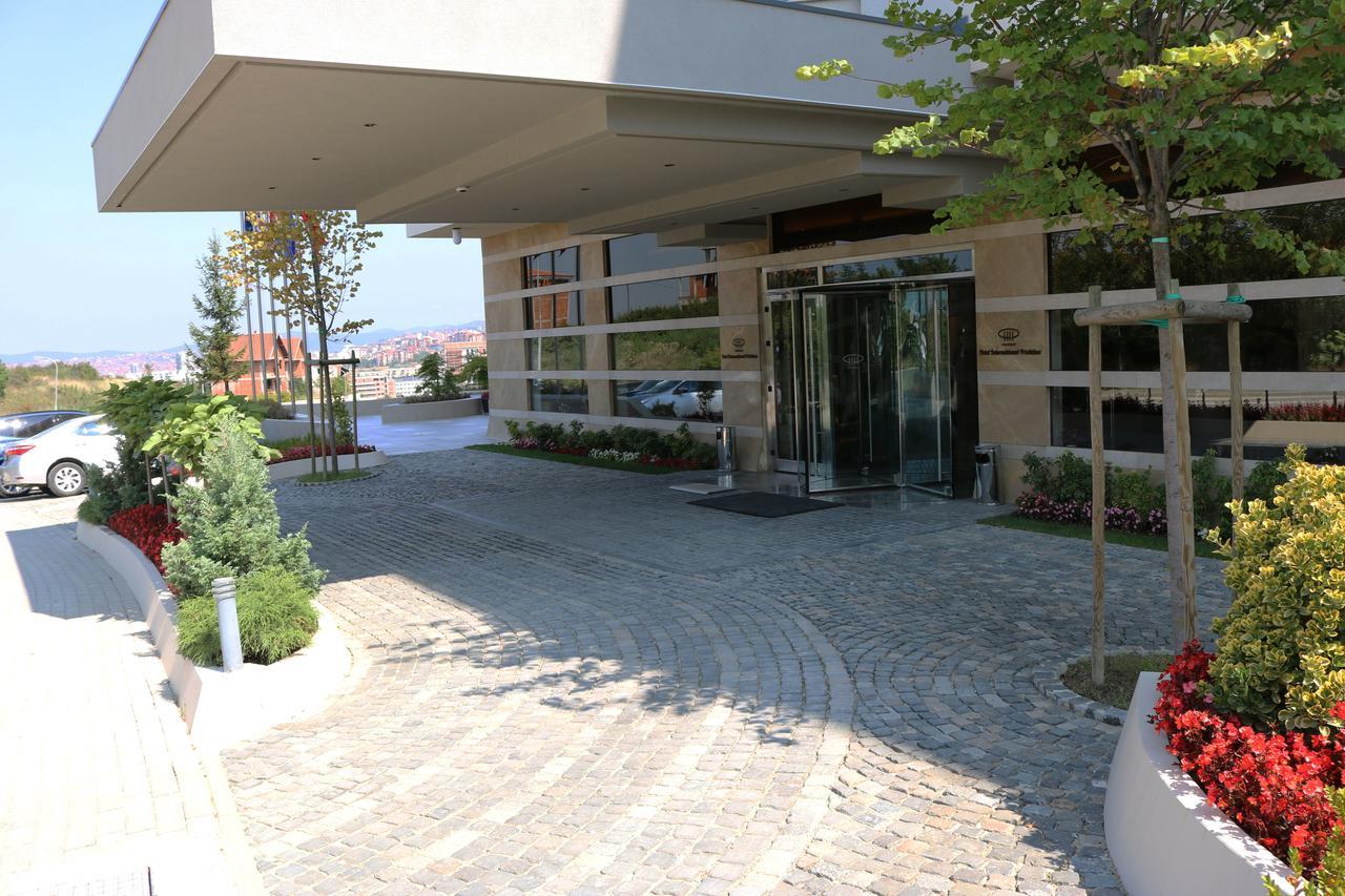 Hotel International Prishtina & Spa Приштина Экстерьер фото